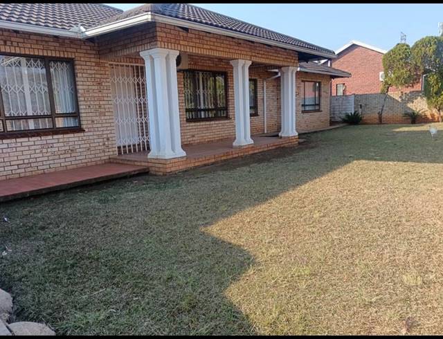 5 BEDROOM HOUSE FOR SALE IN HAYFIELDS